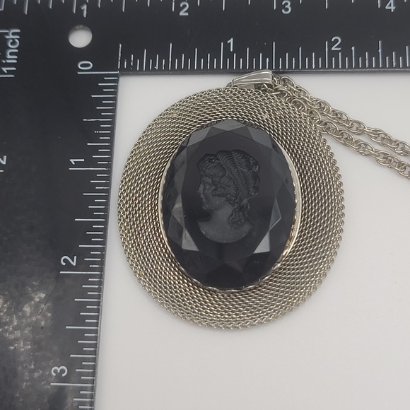 Vintage‎ Cameo Necklace Black Mesh Silver Tone 22" - Picture 7 of 8